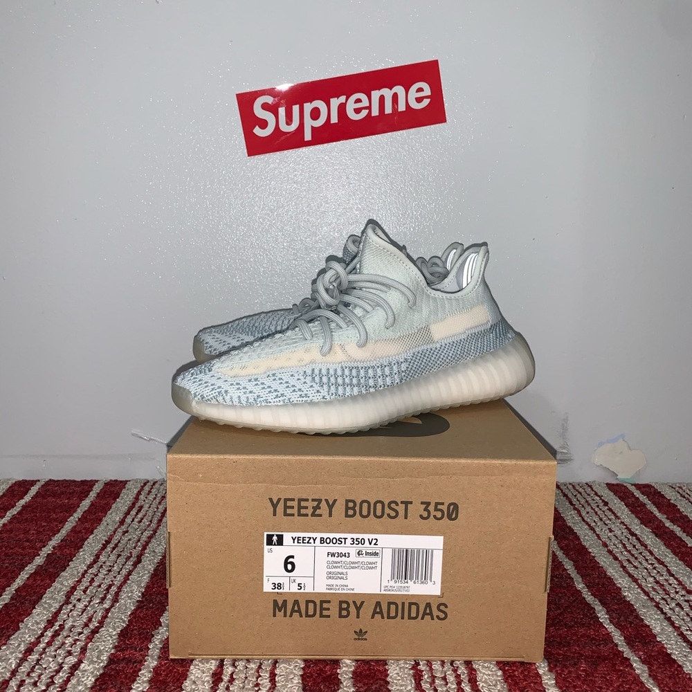 ❌SOLD ❌ YEEZY BOOST 350 V2 CLOUD WHITE